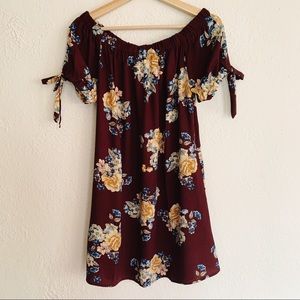 Xhilaration Off The Shoulder Maroon Floral…